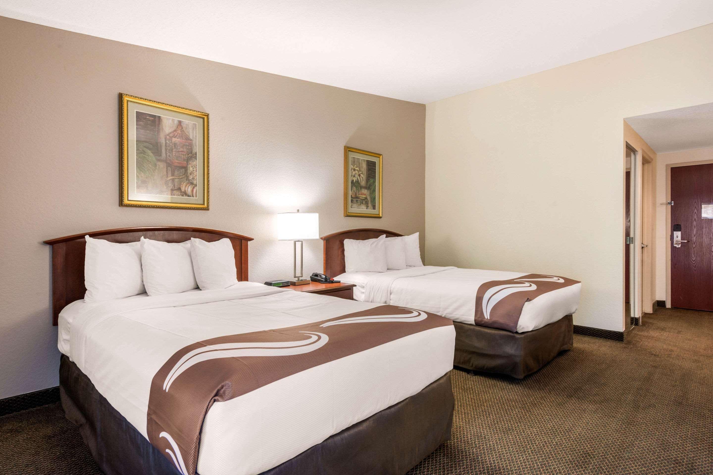 Quality Inn & Suites Tarpon Springs South Екстериор снимка