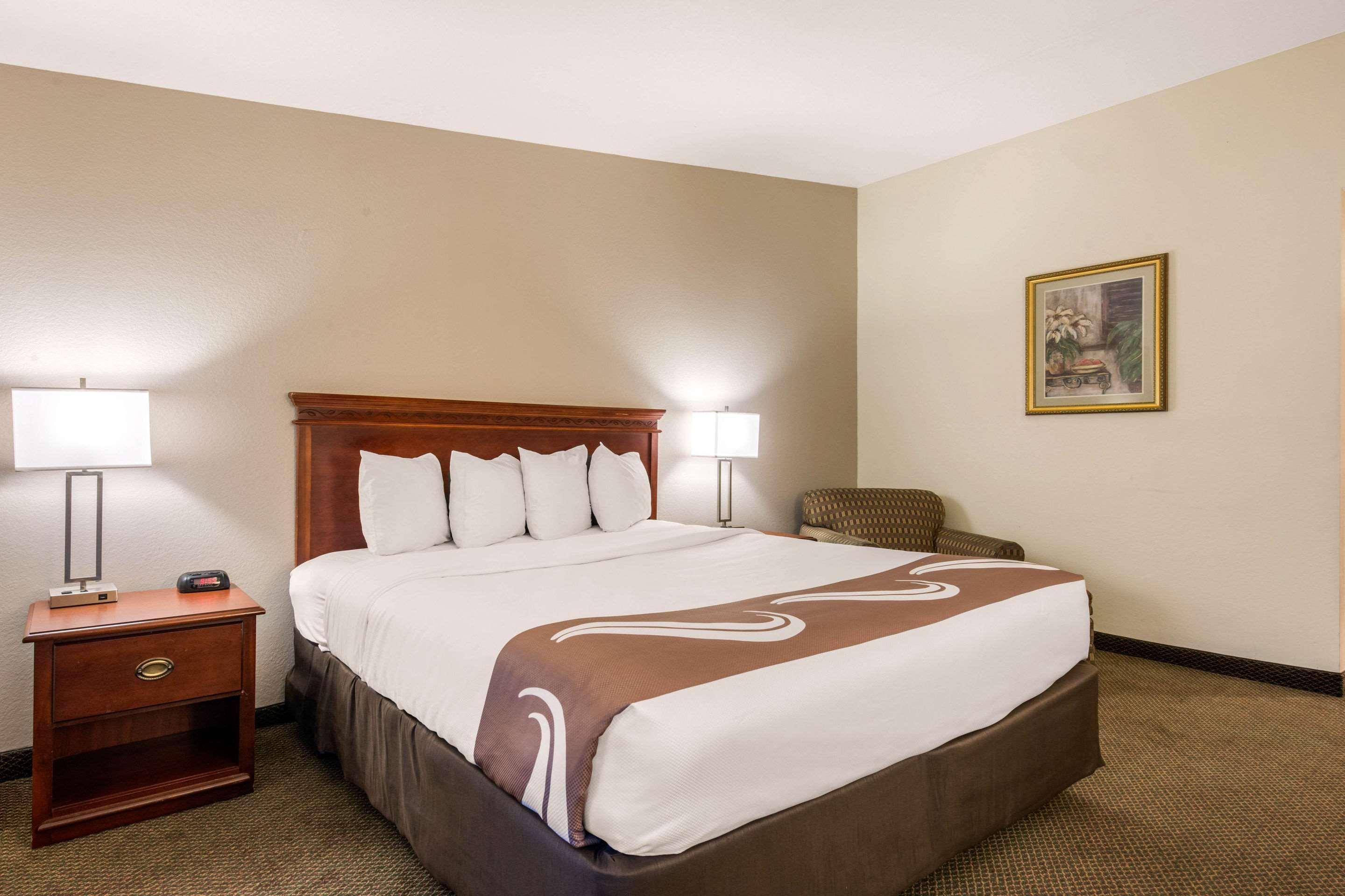 Quality Inn & Suites Tarpon Springs South Екстериор снимка