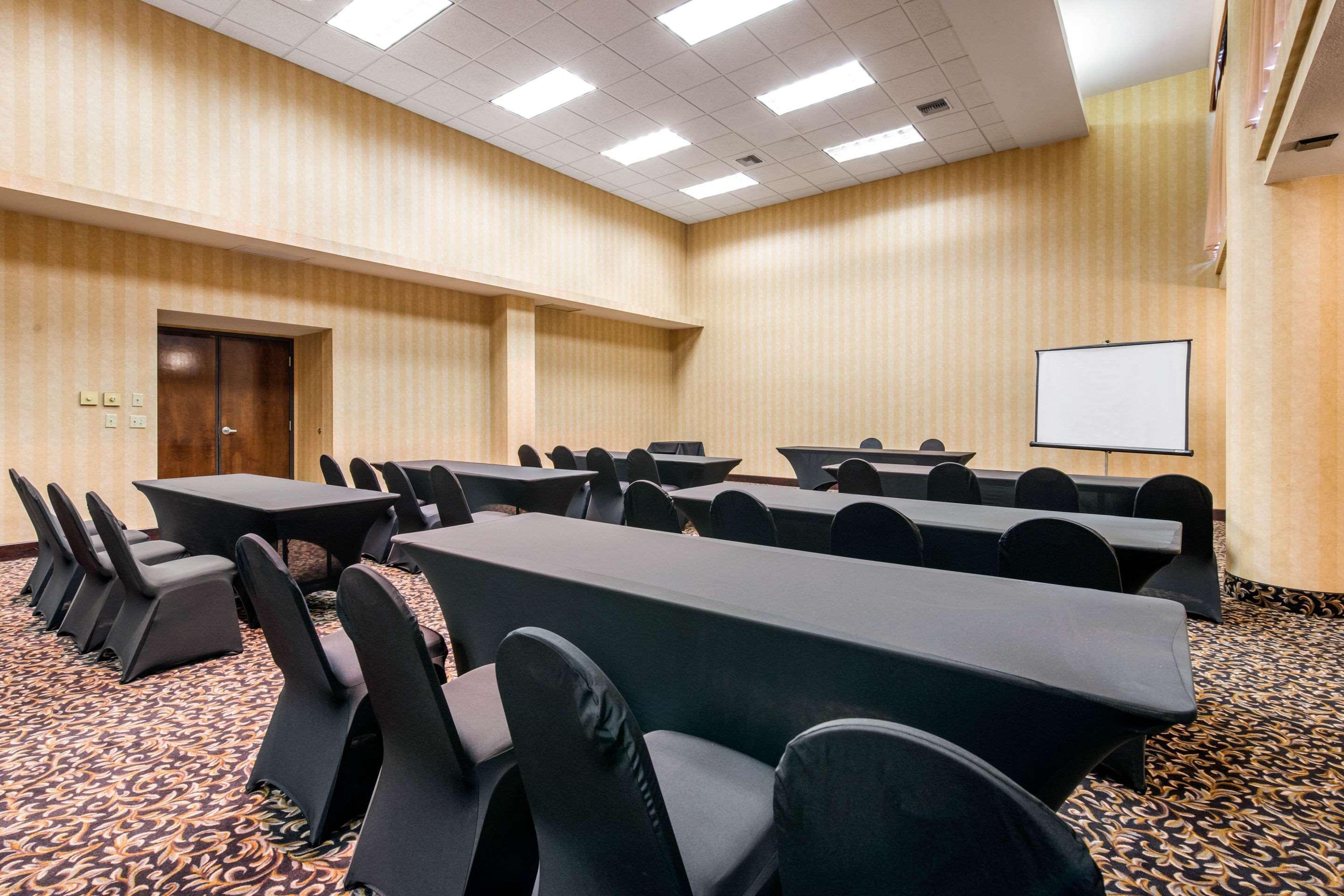 Quality Inn & Suites Tarpon Springs South Екстериор снимка