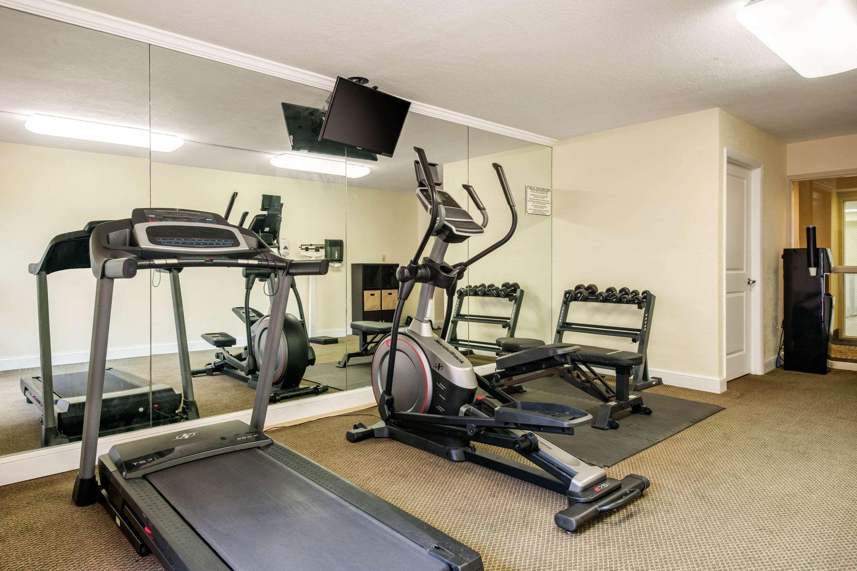 Quality Inn & Suites Tarpon Springs South Екстериор снимка